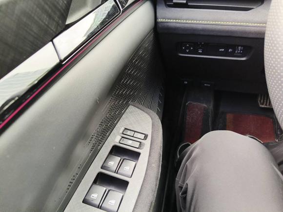 [苏州·鄂Q] 二手长安长安UNI-V2022款 1.5T 运动版