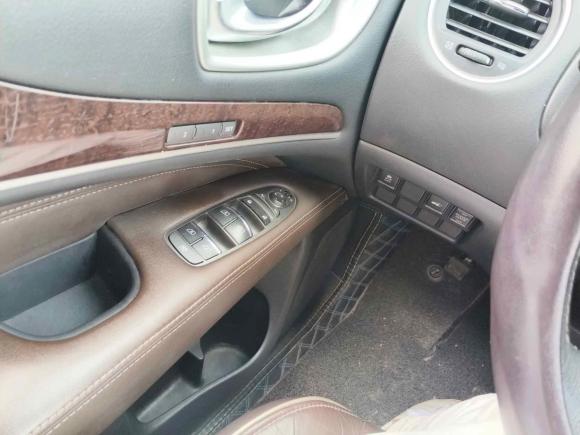 [上海·沪M] 二手英菲尼迪英菲尼迪QX602016款 2.5 S/C Hybrid 两驱卓越版 国V