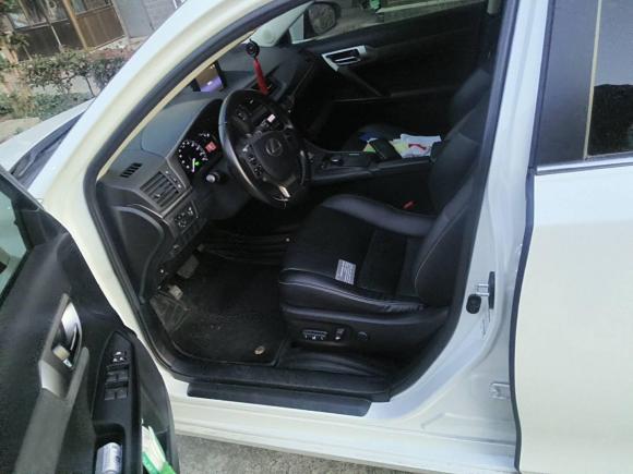 [南通·苏E] 二手雷克萨斯雷克萨斯CT2017款 CT200h 舒适版 单色 国VI