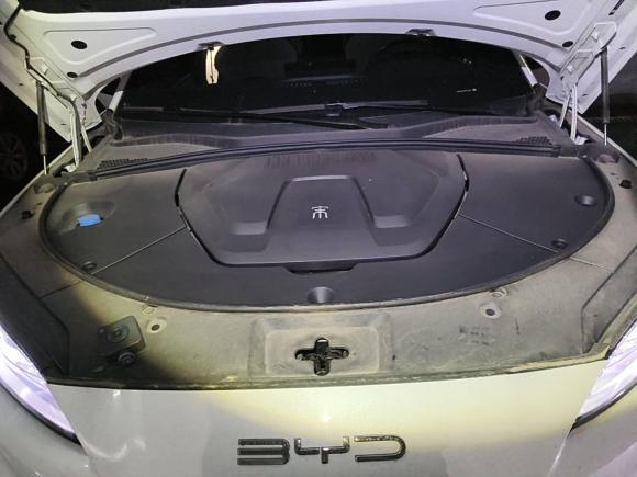 [武汉·鄂A] 二手比亚迪宋PLUS新能源2023款 冠军版 EV 520KM 尊贵型