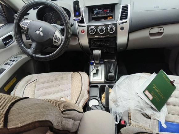 [南京·苏A] 二手三菱帕杰罗·劲畅2013款 3.0L 自动四驱行政版