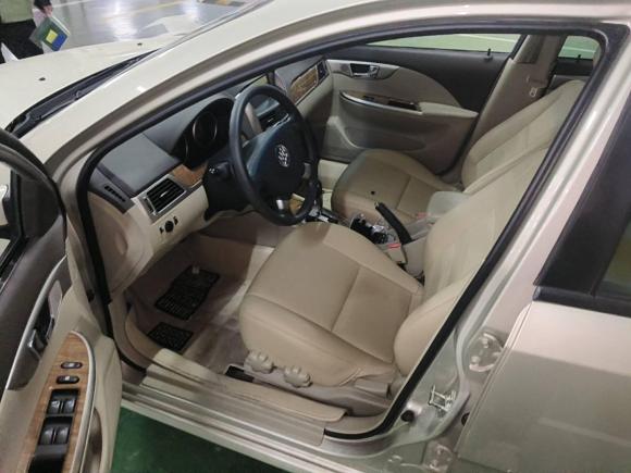 [南通·苏F] 二手别克凯越2015款 1.5L 自动经典型