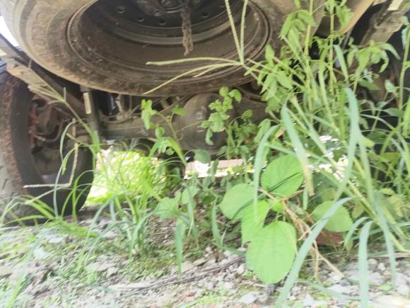 [佛山·粤L] 二手江汽集团江淮T82022款 2.0T国际版柴油两驱尊贵型大双HFC4DB2-2E