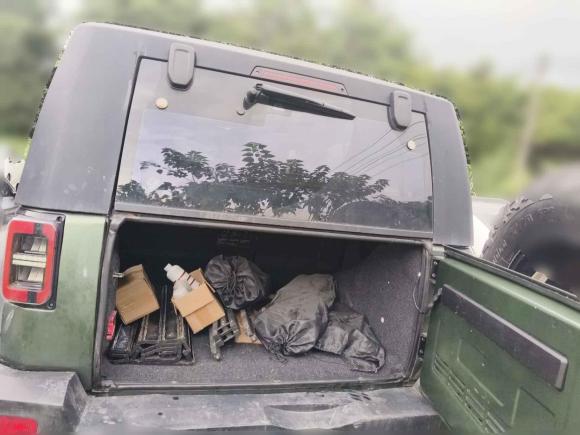 [佛山·粤E] 二手北京越野北京越野BJ402020款 2.3T 自动四驱雨林穿越版