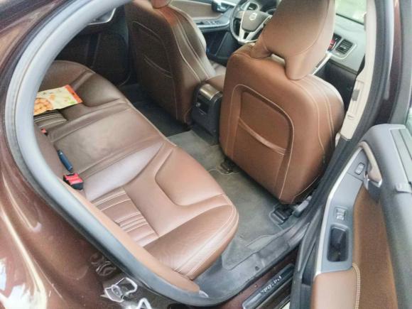 [上海·浙B] 二手沃尔沃沃尔沃S60插电式混动2015款 S60L E驱混动 T6智驭版