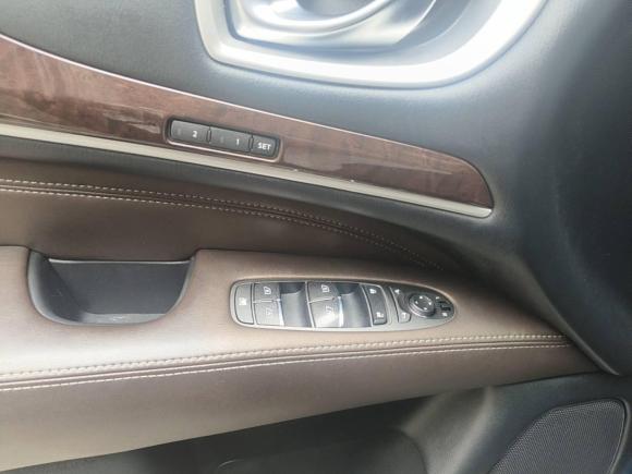 [义乌·浙G] 二手英菲尼迪英菲尼迪QX60(进口)2018款 2.5 S/C Hybrid 两驱卓越版 国VI