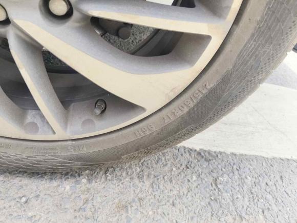 [杭州·浙M] 二手宝骏宝骏5602015款 1.8L 手动豪华型