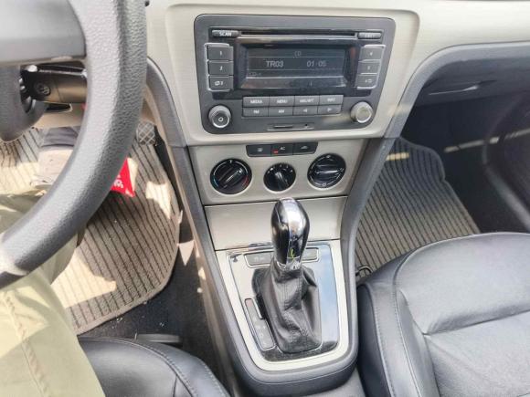 [上海·粤G] 二手大众朗逸2013款 1.4TSI DSG舒适版