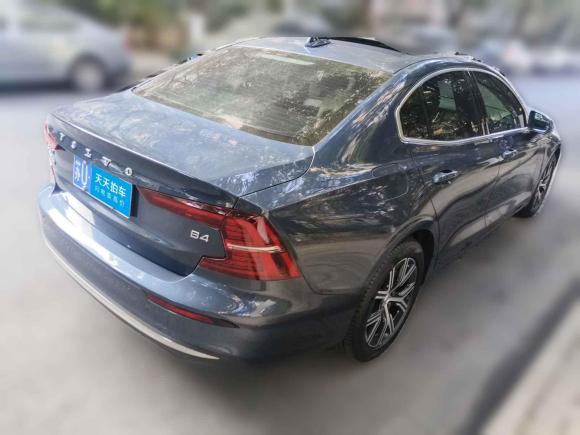 [苏州·苏U] 二手沃尔沃沃尔沃S602023款 B4 智逸豪华版