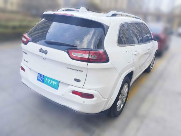 [青岛·鲁B] 二手Jeep自由光2017款 2.4L 卓越版