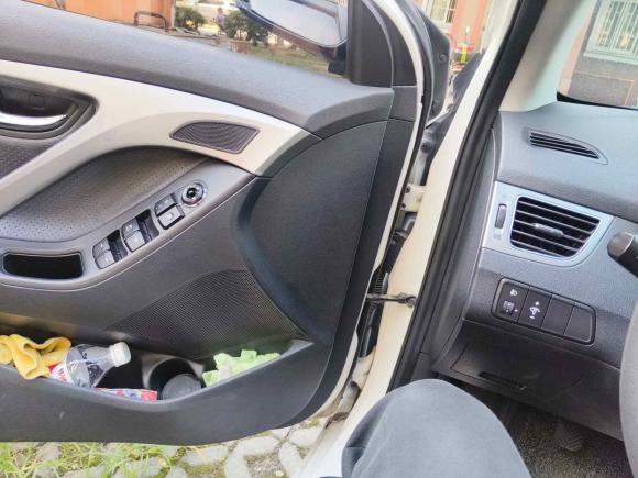 [上海·浙D] 二手现代朗动2012款 1.6L 手动领先型