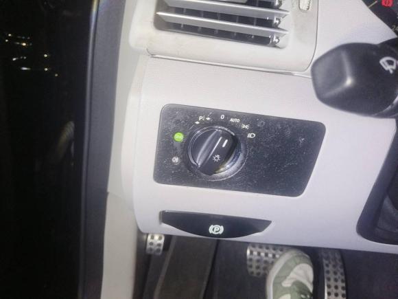 [深圳·粤B] 二手奔驰奔驰R级2014款 R 320 4MATIC 商务型