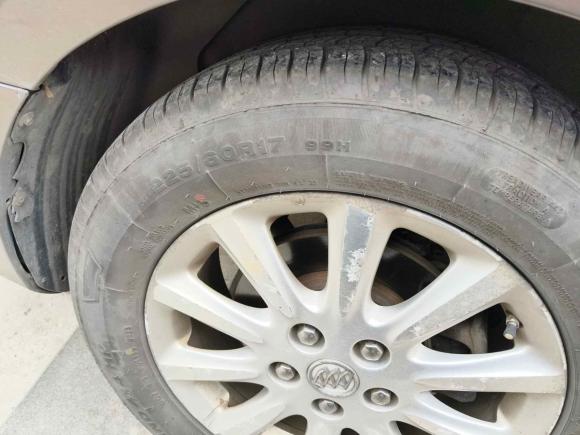 [济南·鲁A] 二手别克别克GL82011款 3.0L XT豪华商务旗舰版