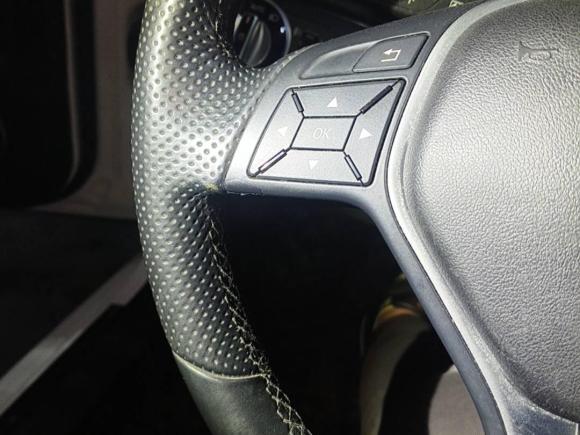 [杭州·浙A] 二手奔驰奔驰C级2011款 C 200 时尚旅行版