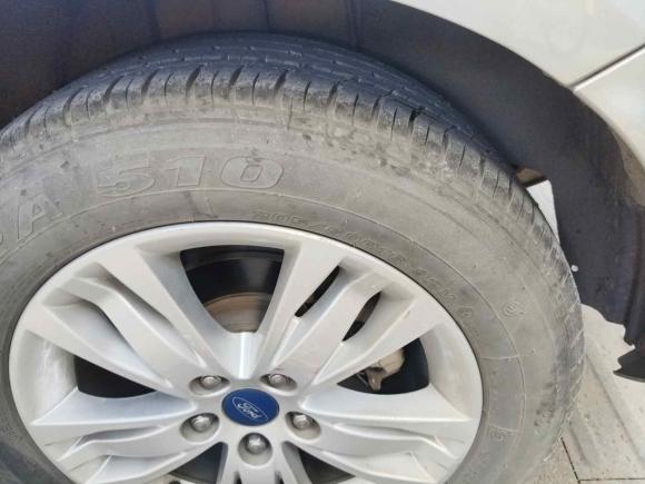 [成都·川A] 二手福特福克斯2012款 两厢 1.6L 手动舒适型