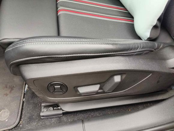 [上海·苏U] 二手奥迪奥迪A32024款 A3L Limousine 35 TFSI 时尚运动型