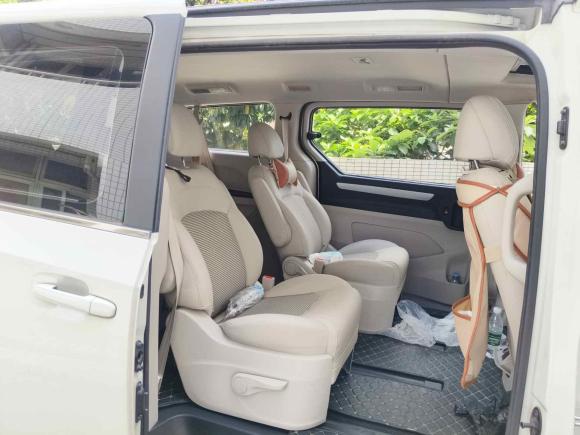 [深圳·粤B] 二手大通大通G102016款 2.0T 自动豪华版