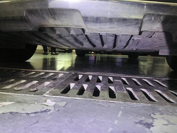 [上海·沪A] 二手奔驰奔驰R级2017款 R 320 4MATIC 商务型臻藏版