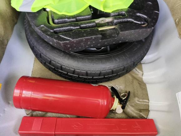 [上海·鲁B] 二手别克凯越2015款 1.5L 自动经典型