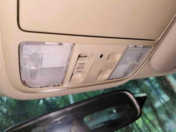 [广州·粤L] 二手本田本田CR-V2016款 2.0L 两驱都市版