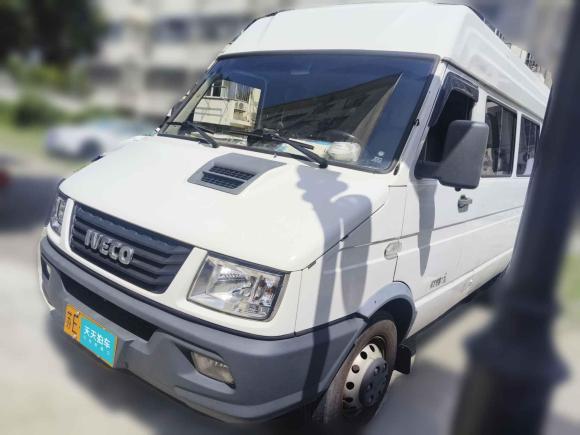 依維柯依維柯得意2020款 2.8T A40客車雙胎中頂10-17座國V「蘇州二手車」「天天拍車」