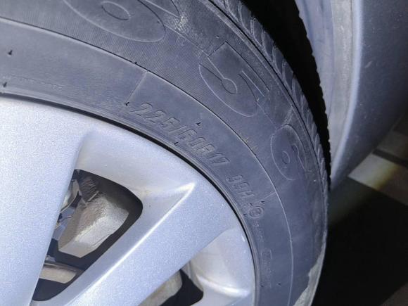 [上海·沪B] 二手别克别克GL82014款 2.4L 经典版