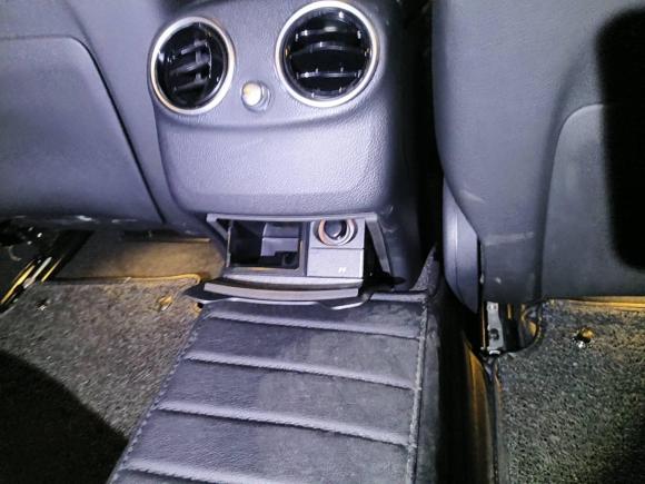 [上海·沪D] 二手奔驰奔驰C级2018款 C 200 L 运动版