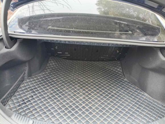 [无锡·苏B] 二手奔驰奔驰C级2017款 改款 C 180 L 时尚型运动版