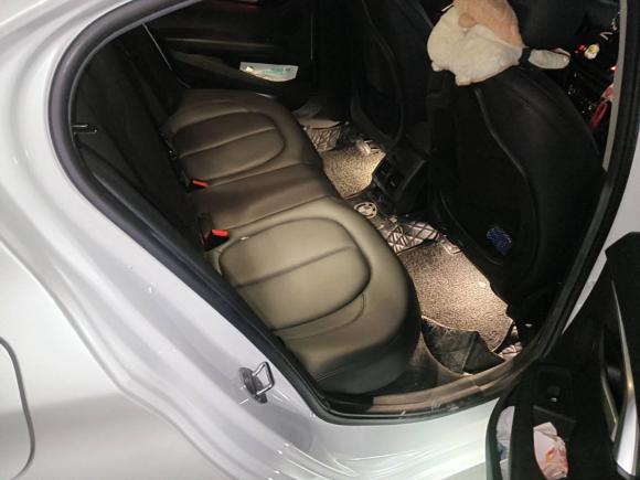 [上海·沪C] 二手宝马宝马1系2018款 118i 设计套装型