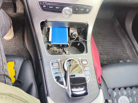 [广州·粤A] 二手奔驰奔驰C级2015款 改款 C 180 L 运动型