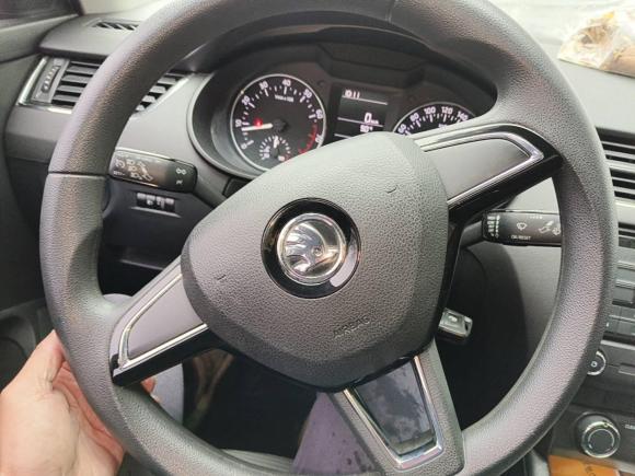 [广州·粤L] 二手斯柯达明锐2017款 1.6L 手动创行版