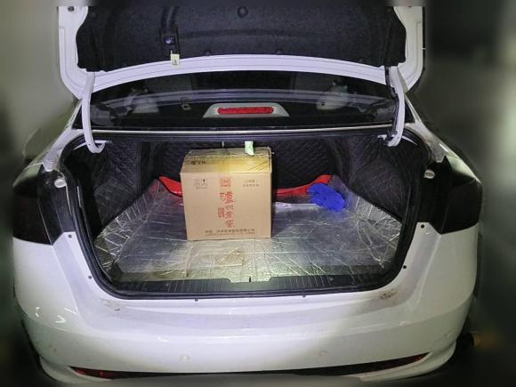 [西安·陕A] 二手别克凯越2015款 1.5L 自动经典型