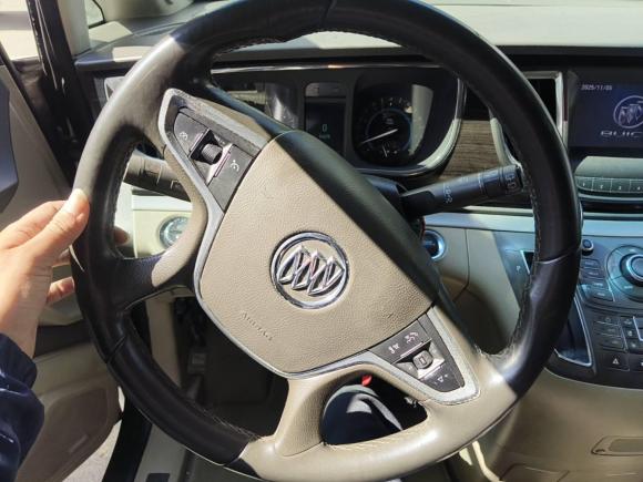 [深圳·粤B] 二手别克别克GL82013款 3.0L XT豪华商务旗舰版