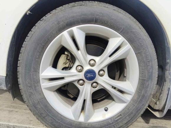 [西安·陕A] 二手福特福克斯2015款 两厢 1.6L 自动舒适型