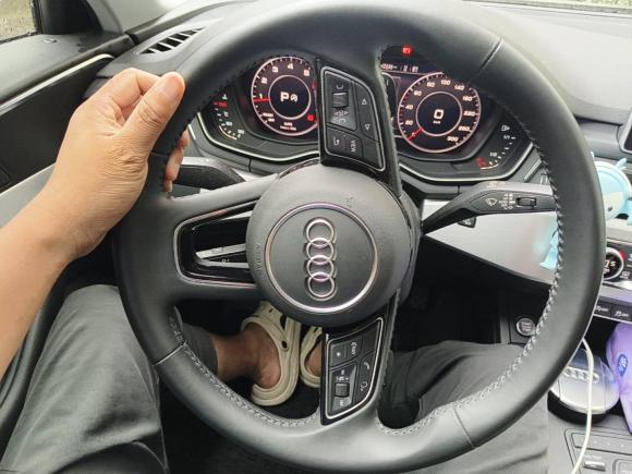 [南通·苏F] 二手奥迪奥迪A4L2018款 30周年年型 40 TFSI 时尚型