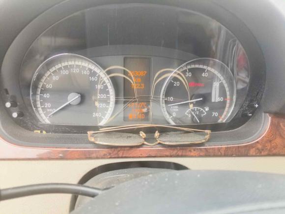 [深圳·粤B] 二手奔驰唯雅诺2011款 2.5L 领航版