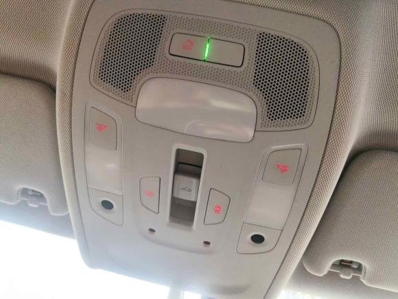 [深圳·粤B] 二手奥迪奥迪A6L2018款 30周年年型 35 TFSI 时尚型