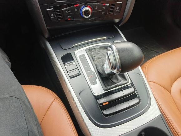 [上海·沪A] 二手奥迪奥迪A4L2013款 35 TFSI 自动标准型