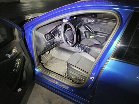 [上海·沪E] 二手福特福克斯2021款 两厢 EcoBoost 180 自动ST Line