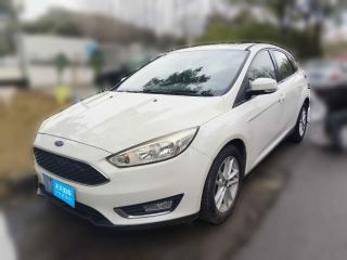 福特福克斯2015款 两厢 1.6L 手动风尚型