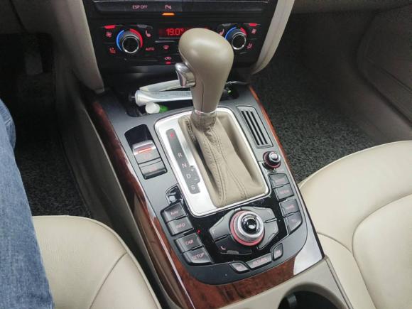 [南通·苏A] 二手奥迪奥迪A4L2010款 2.0 TFSI 技术型