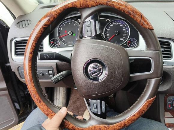 [芜湖·皖B] 二手大众途锐2011款 3.0TSI 标配型