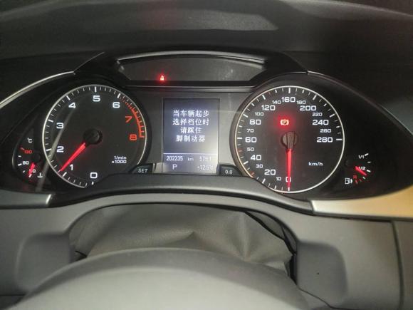 [青岛·鲁U] 二手奥迪奥迪A4L2012款 2.0 TFSI 自动技术型