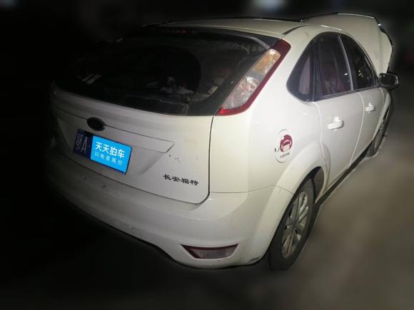 [武汉·鄂A] 二手福特福克斯2013款 两厢经典 1.8L 自动基本型
