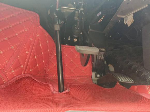 [杭州·浙A] 二手上汽大通MAXUS新途V802023款 2.0T AMT经典傲运通长轴中顶6/7/8/9座