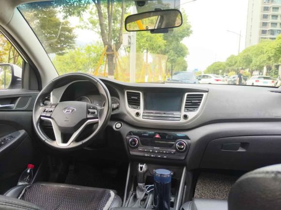 [温州·浙C] 二手现代途胜2015款 1.6T 双离合两驱智能型