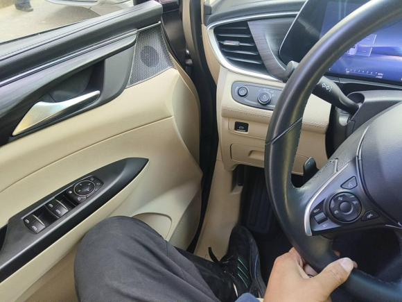 [上海·沪D] 二手别克别克GL82023款 ES陆尊 豪华型