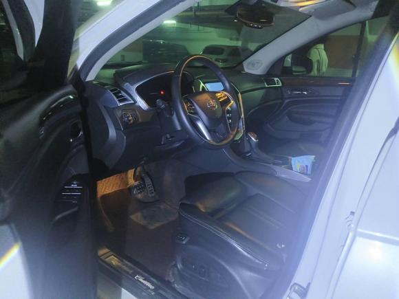 [武汉·鄂A] 二手凯迪拉克凯迪拉克SRX2014款 3.0L 豪华型