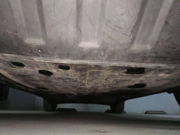 [上海·鲁F] 二手双龙柯兰多2011款 2.0T 柴油两驱手动舒适导航版