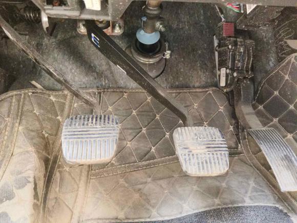 [济南·鲁A] 二手日产纳瓦拉2019款 2.5L手动四驱舒适型国VI QR25